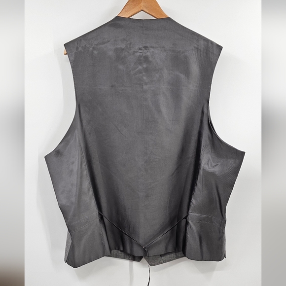 Egara Charcoal Men's Vest - Picture 3 of 11